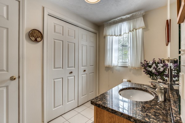 8 Westfield Road Hopkinton, MA 01748 - Photo 15 of 25 Gallery Image 15