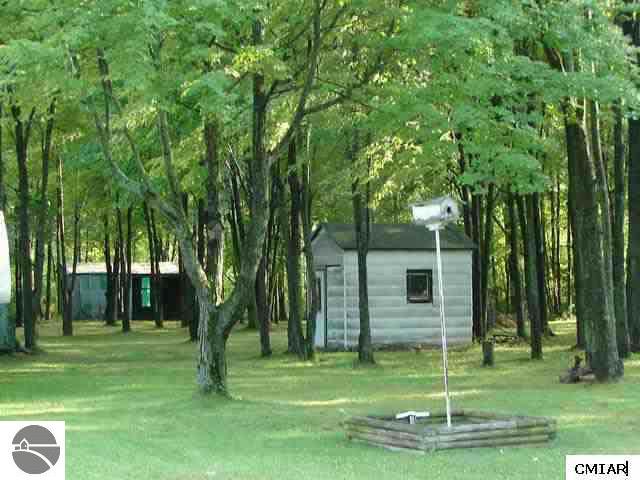 5033 Redstone Road St. Louis, MI 48880 - Photo 2 of 8 1764872-1.JPG