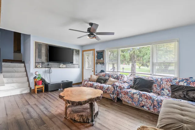 $299,900 | N268 Calvin Avenue, West Chicago, IL 60185