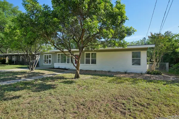 $1,750 | 407 Haverford Drive, San Antonio, TX 78217