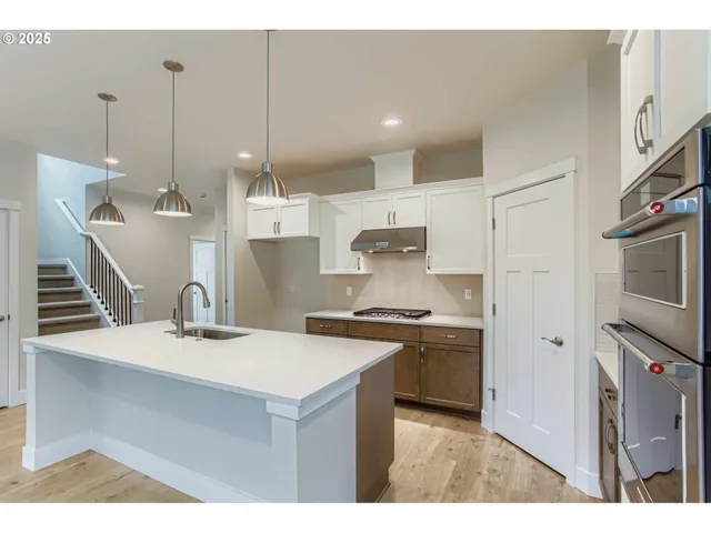 $764,950 | 7827 Southwest Thornbridge Terrace, Beaverton, OR 97007