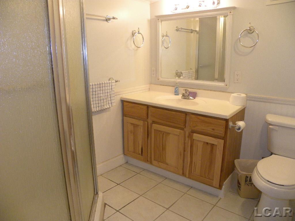 2754 East Carleton Road Adrian, MI 49221 - Photo 12 of 29 31354323-11.JPG