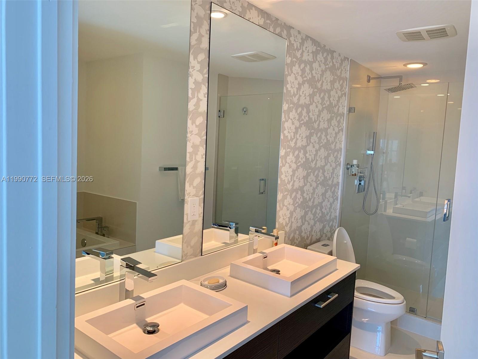 55 Southwest 9th Street, Unit 2003 Miami, FL 33130 - Photo 8 of 10