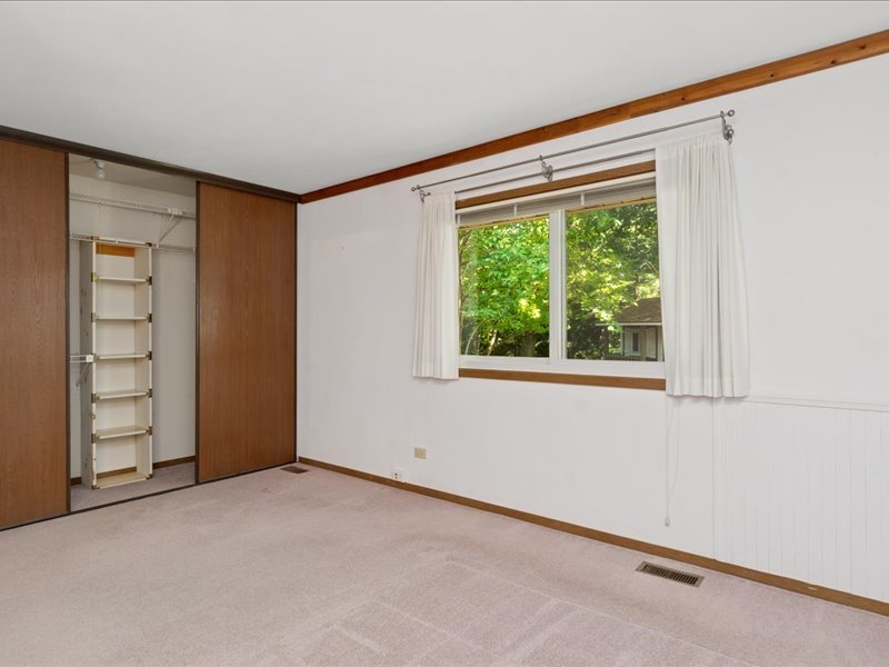 1323 Auburn Avenue Naperville, IL 60565 - Photo 8 of 16 a view of an empty room with a window