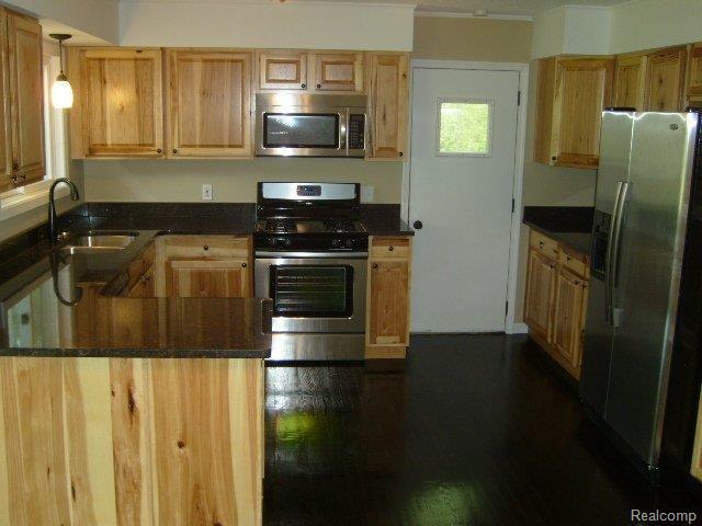 298 Sanders Road Oxford, MI 48371 - Photo 8 of 23 Kitchen3.JPG
