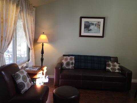 1700 Northeast Wells Acres Road, Unit 24 Bend, OR 97701 - Photo 2 of 7 Living Room