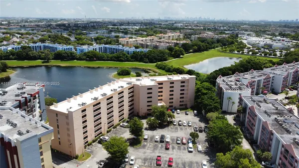 $209,900 | 9688 Fontainebleau Boulevard, Unit 504, Miami, FL 33172