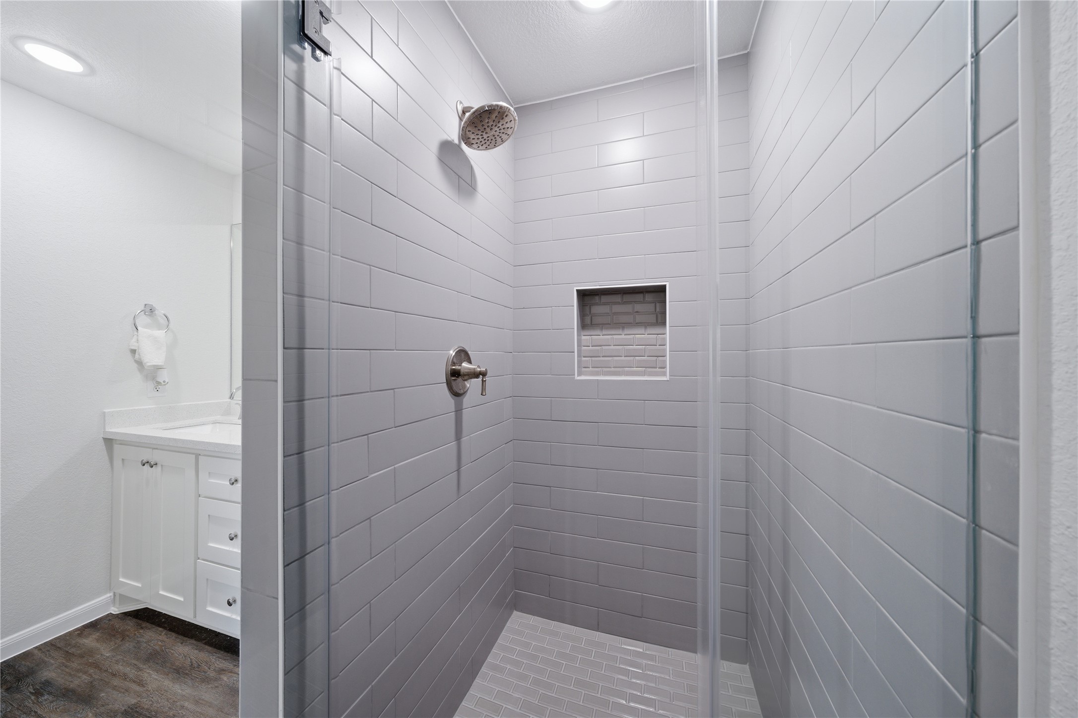 6623 County Road 4 Damon, TX 77430 - Photo 24 of 48 a bathroom with a shower