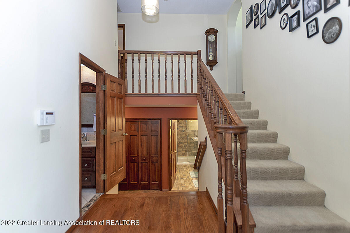 3420 Zimmer Road Williamston, MI 48895 - Photo 34 of 72 Stairway