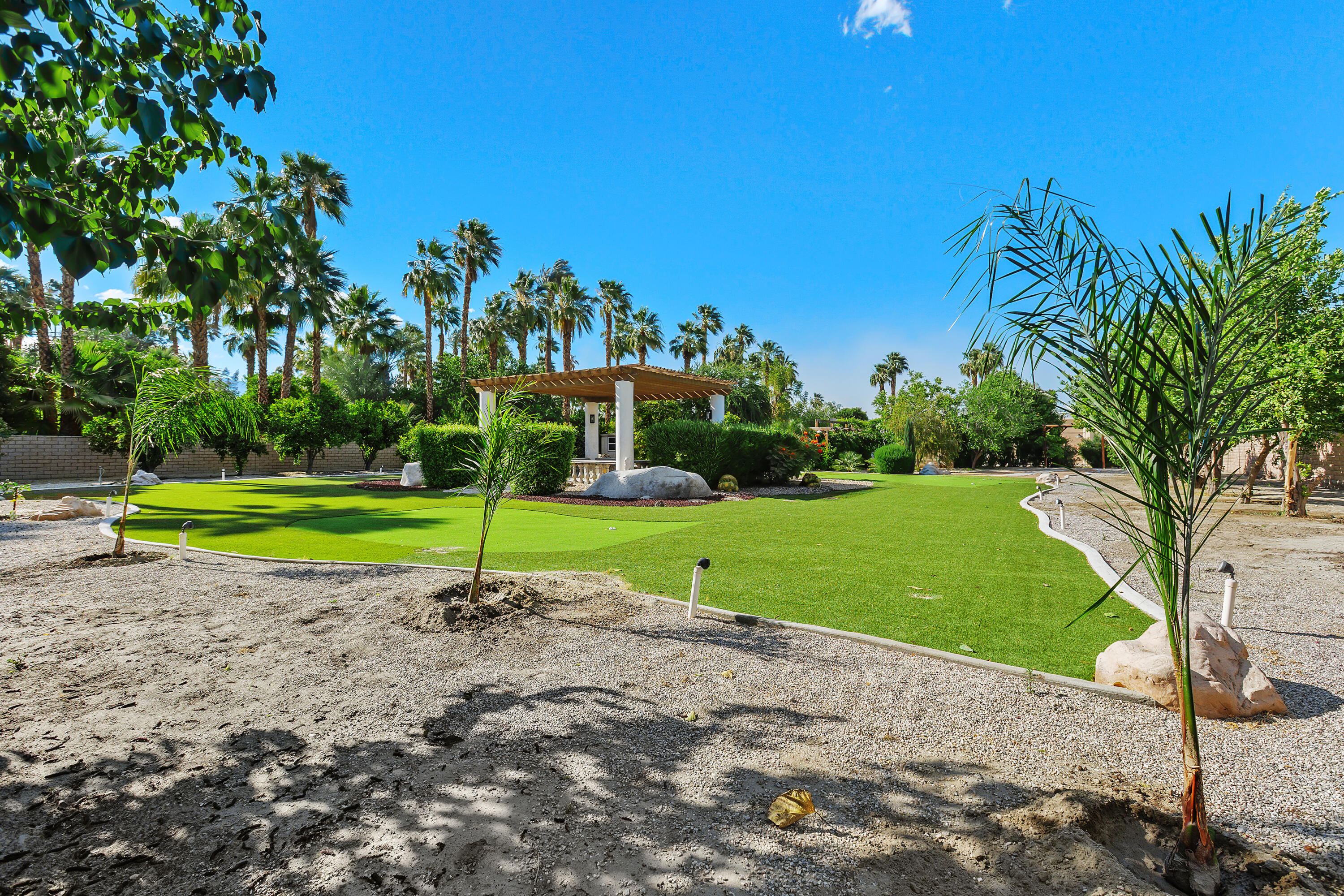 72114 Follansbee Road Rancho Mirage, CA 92270 - Photo 12 of 66 68_12065765_EI-185237-308