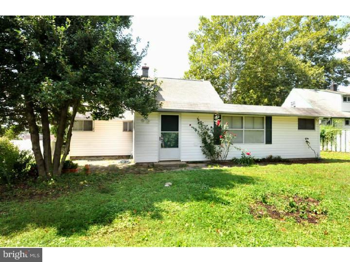 14 Cactus Road Levittown, PA 19057 - Photo 2 of 22 Exterior Back