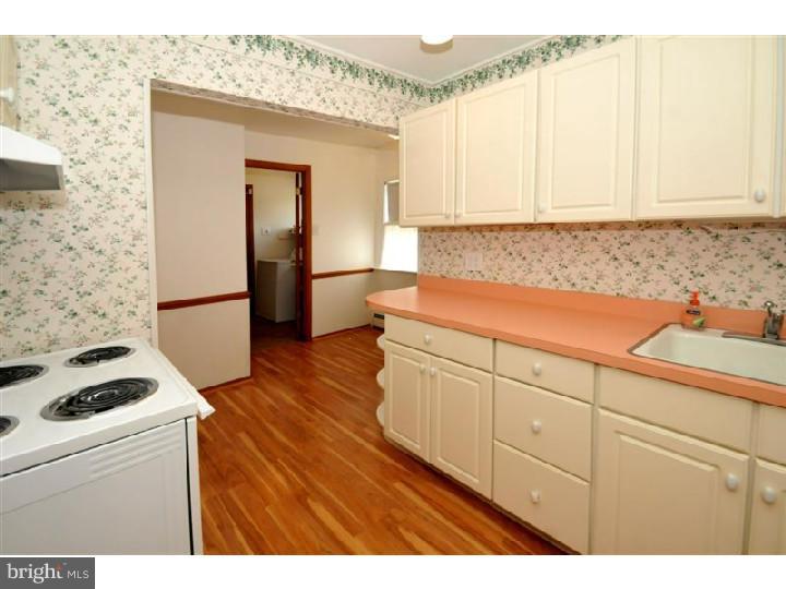 14 Cactus Road Levittown, PA 19057 - Photo 10 of 22 Kitchen