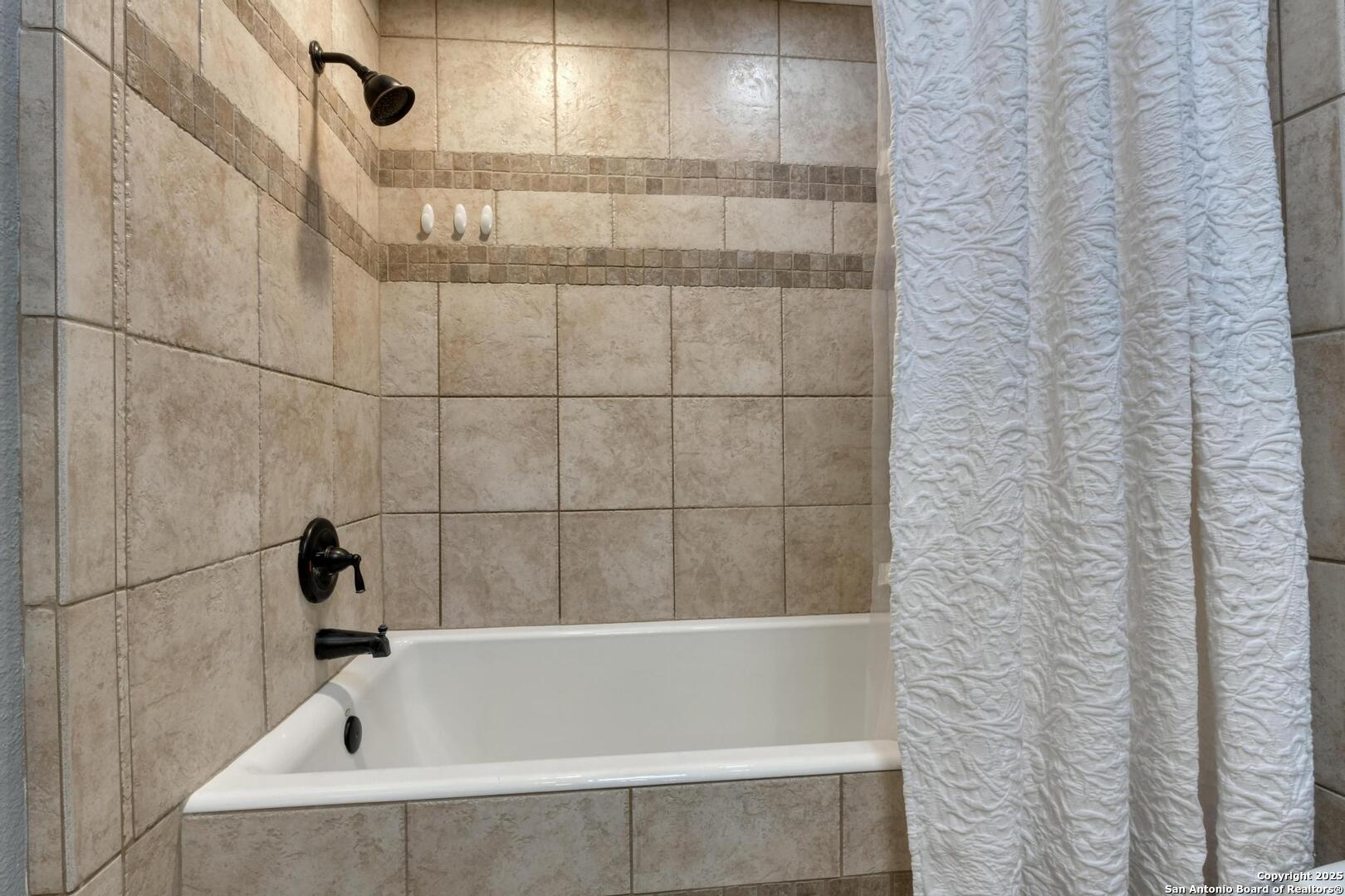 105 Shane Lane Boerne, TX 78006 - Photo 28 of 64