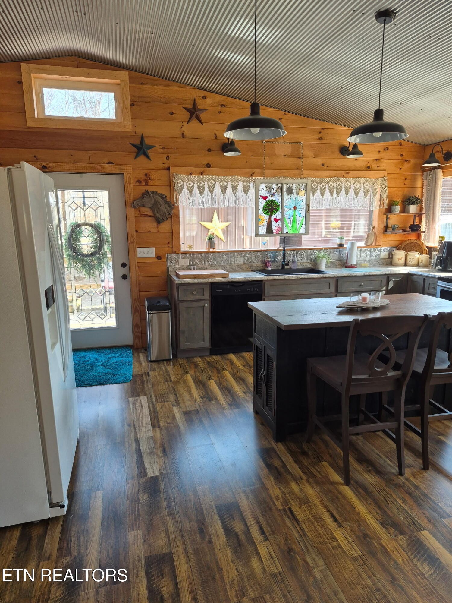 101 Ridge Point Road Jamestown, TN 38556 - Photo 16 of 58