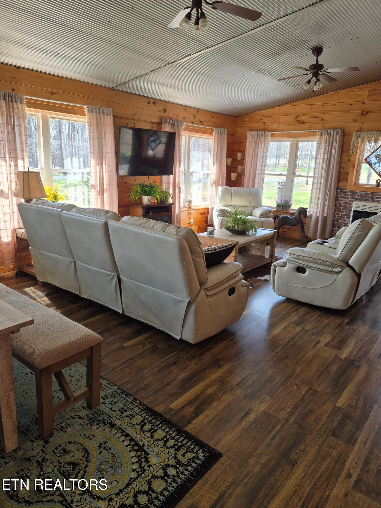 101 Ridge Point Road Jamestown, TN 38556 - Photo 21 of 58