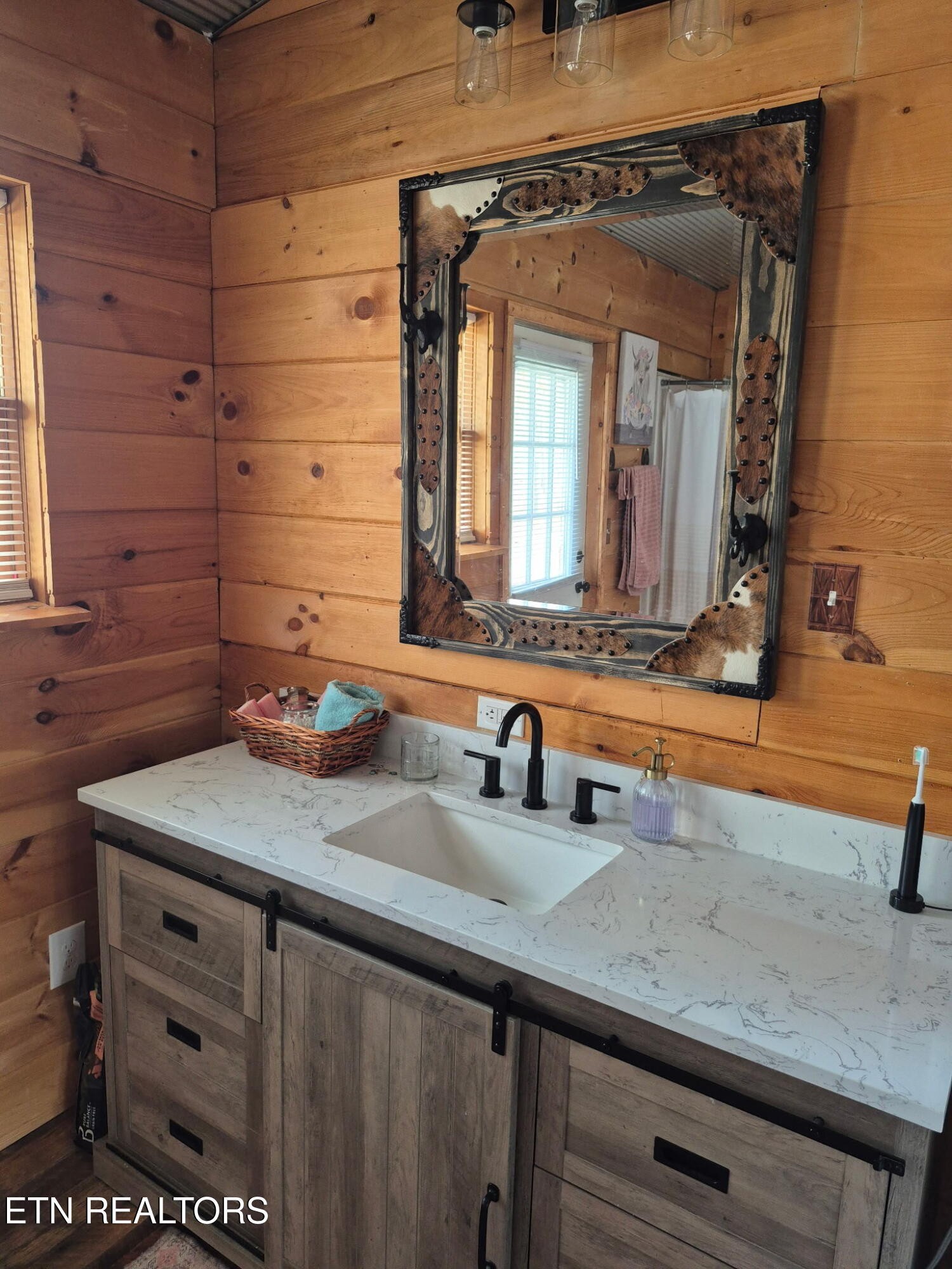 101 Ridge Point Road Jamestown, TN 38556 - Photo 31 of 58