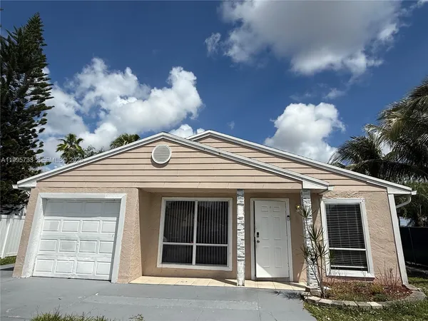 $3,500 | 8419 Garden Gate Place, Boca Raton, FL 33433