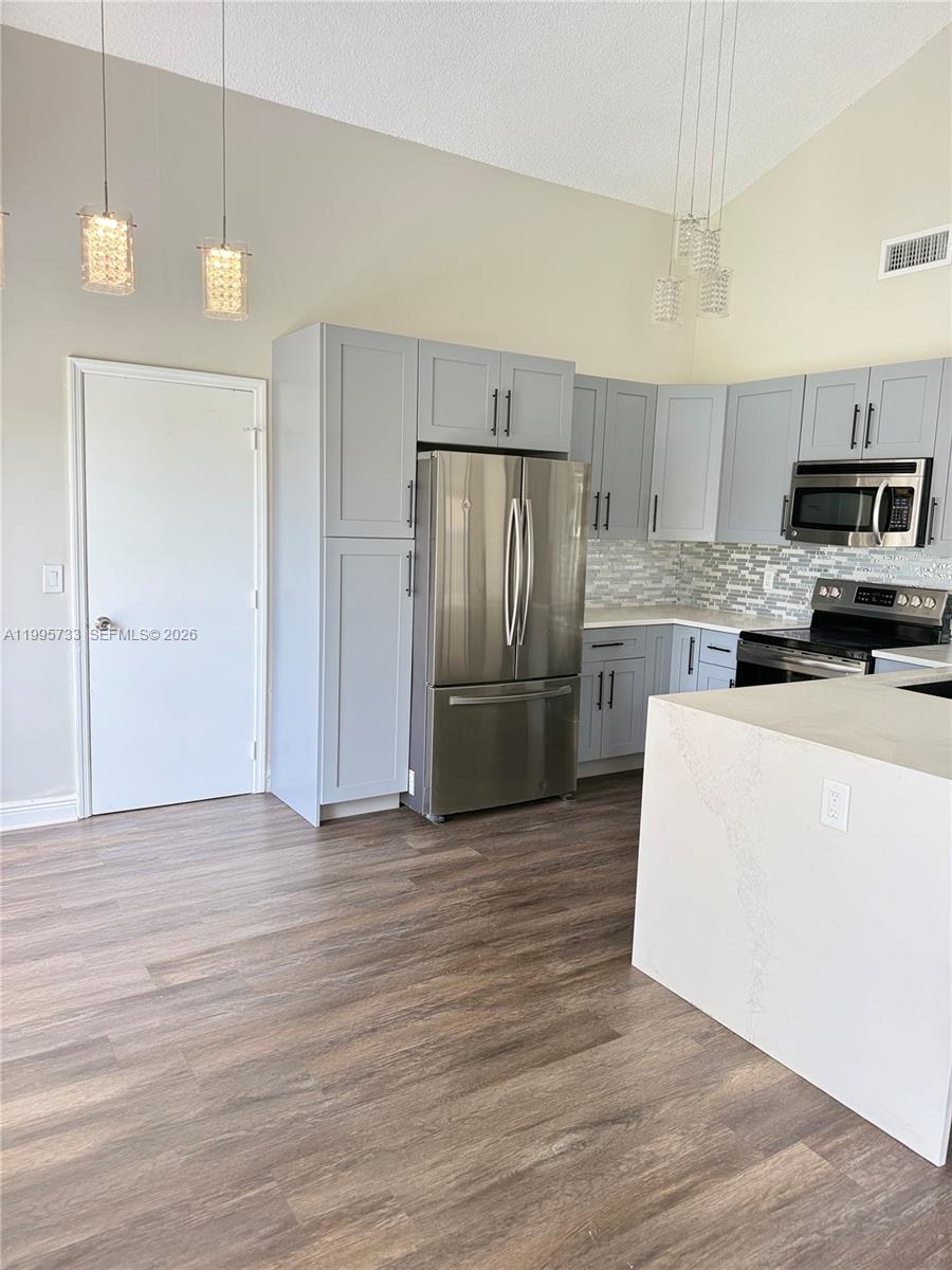 8419 Garden Gate Place Boca Raton, FL 33433 - Photo 5 of 17