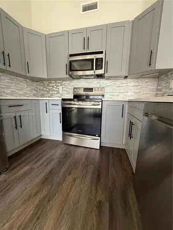 $3,500 | 8419 Garden Gate Place, Boca Raton, FL 33433