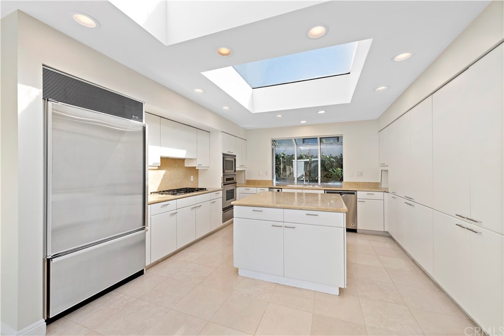 147 Monarch Bay Drive Dana Point, CA 92629 - Photo 5 of 21