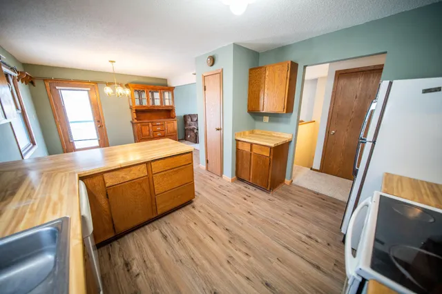 $269,900 | 911 North Main Street, Stewartville, MN 55976