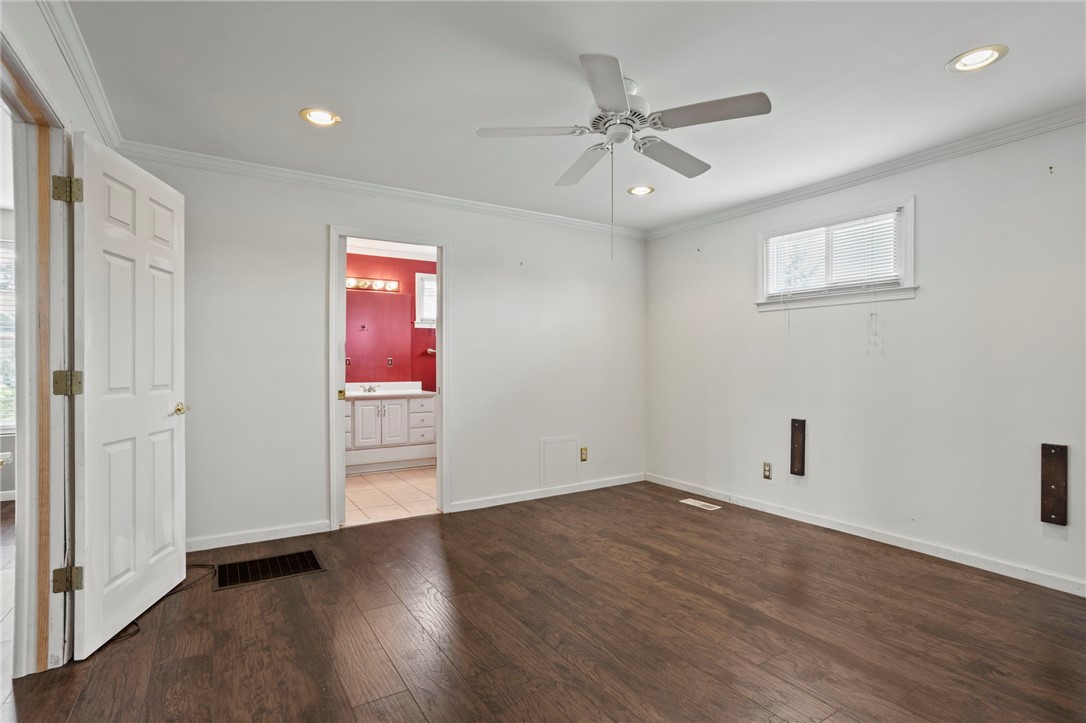 331 Ashmore Bridge Road Mauldin, SC 29662 - Photo 10 of 21 OWNER'S SUITE!