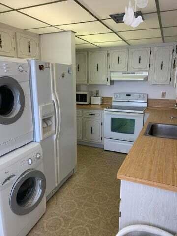 1905 Northwest 18th Street, Unit 101 Delray Beach, FL 33445 - Photo 9 of 27 20220331184157600531000000-o