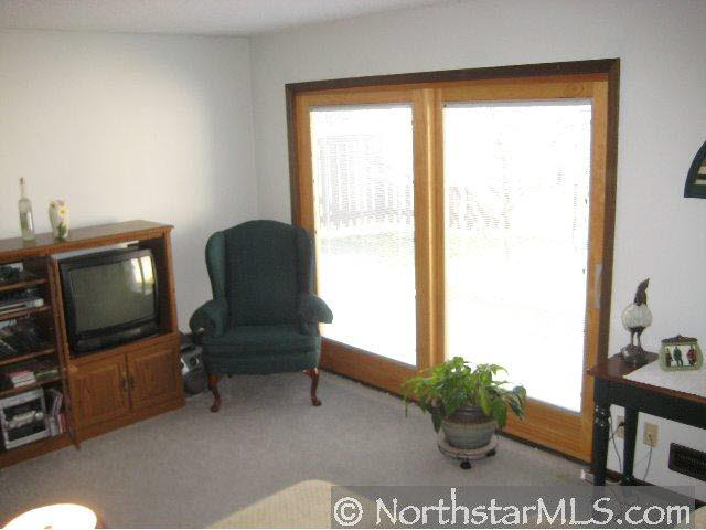 7756 Dunmore Road Woodbury, MN 55125 - Photo 7 of 10 Gallery Image 7