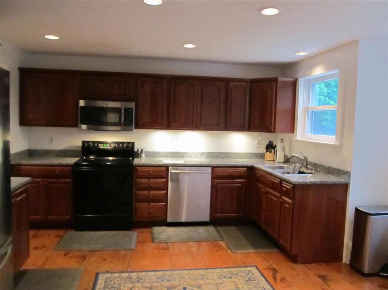 74 Colby Road Weare, NH 03281 - Photo 5 of 34