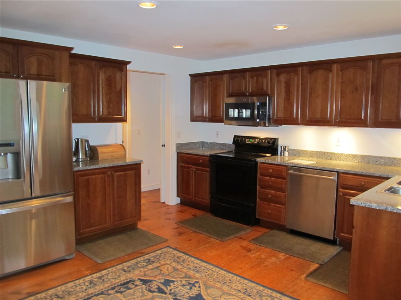74 Colby Road Weare, NH 03281 - Photo 6 of 34