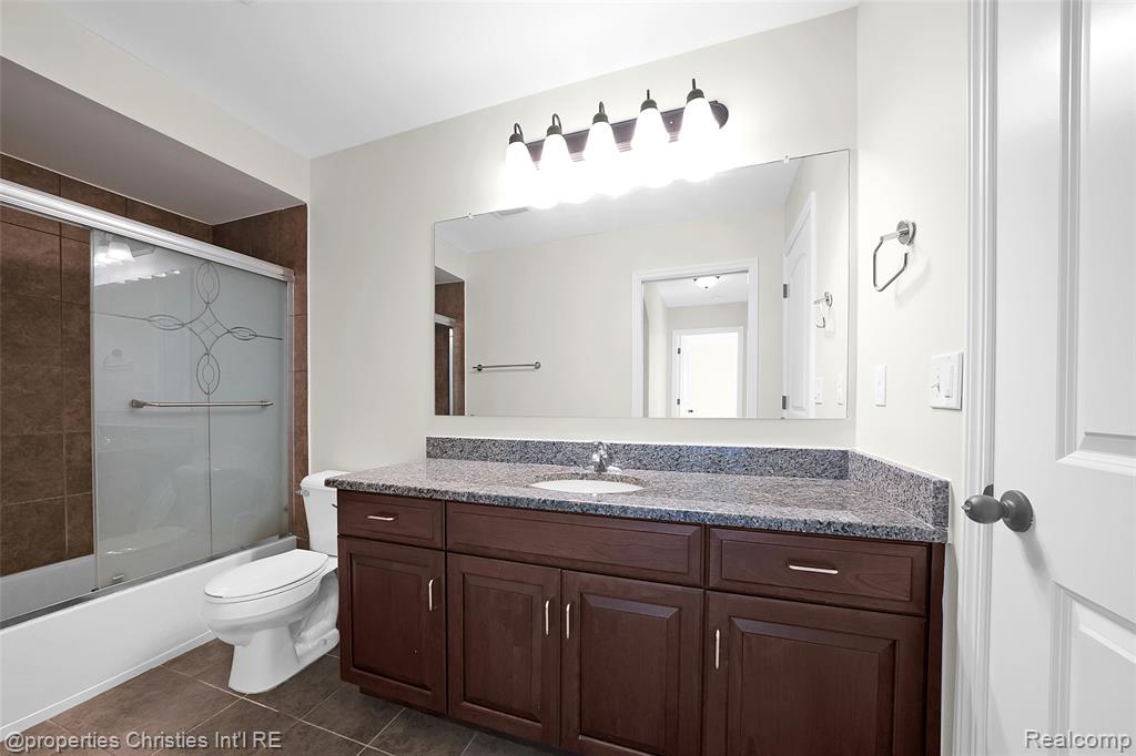 3938 Somerset Circle Rochester Hills, MI 48309 - Photo 37 of 71