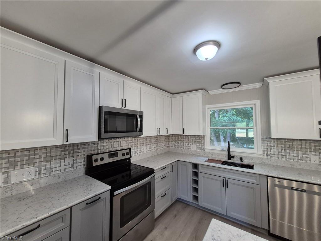 390 Low Water Bridge Road Troy, NC 27371 - Photo 10 of 41 Kitchen