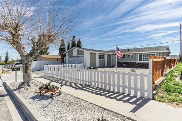 $319,000 | 1656 Forane Street, Barstow, CA 92311
