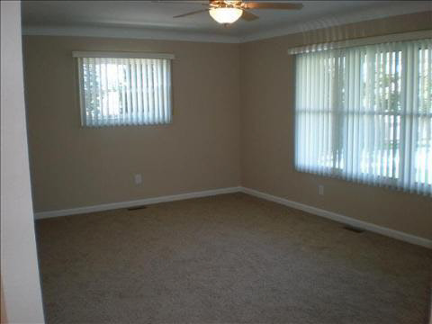 37 East Sterns Road Temperance, MI 48182 - Photo 18 of 18 20104144-17.JPG