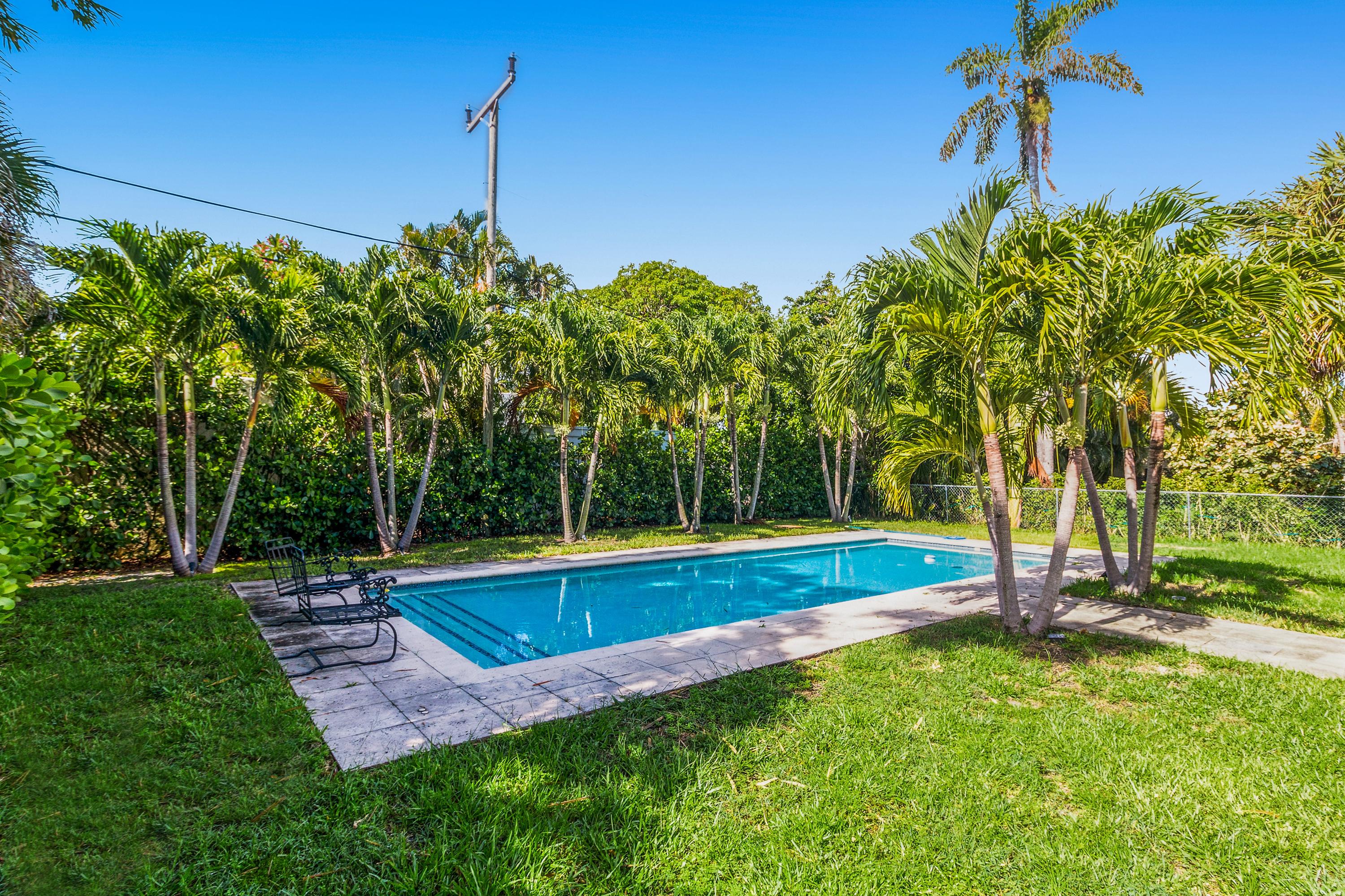 308 Pilgrim Road West Palm Beach, FL 33405 - Photo 16 of 18 secluded backyard oasis