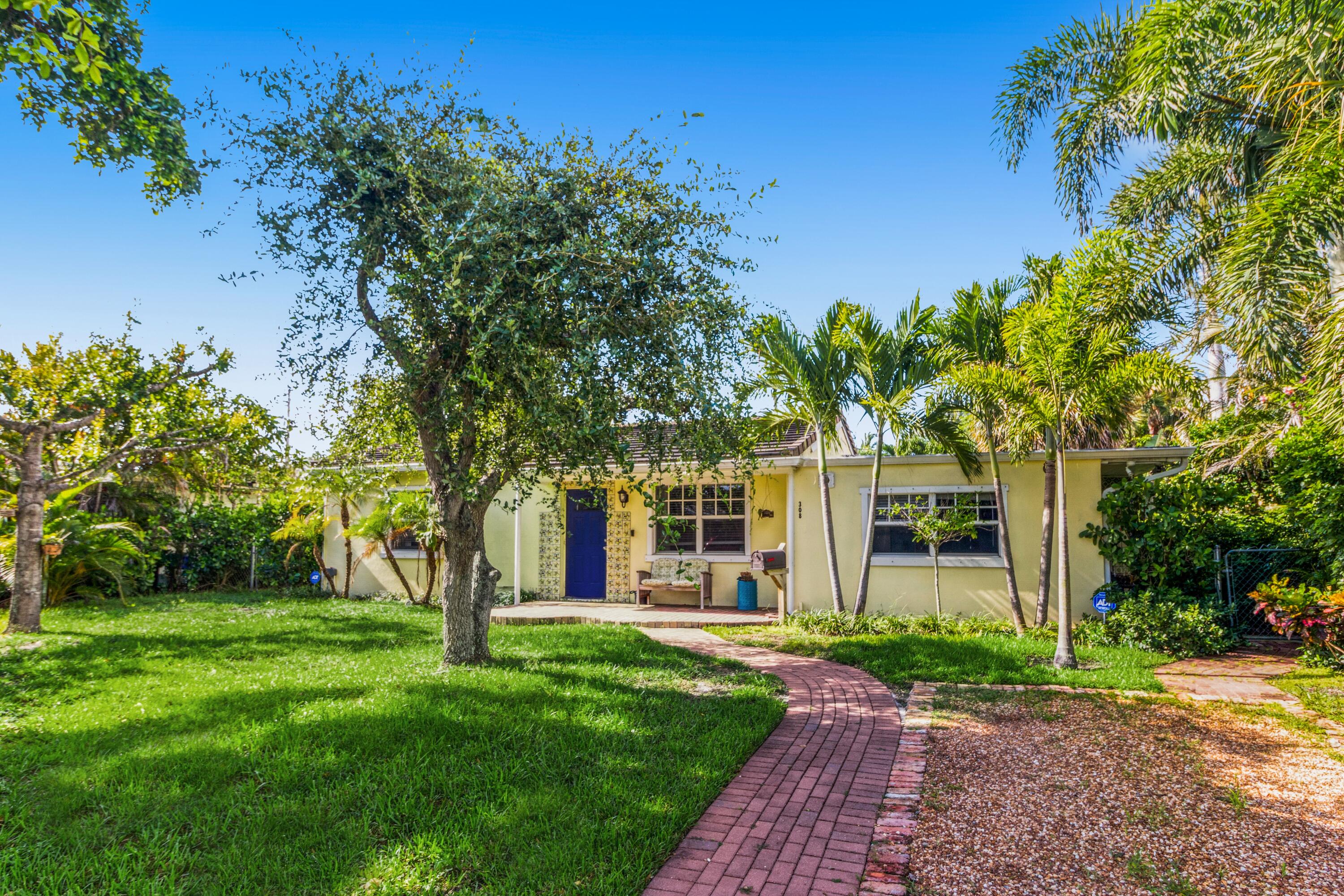308 Pilgrim Road West Palm Beach, FL 33405 - Photo 2 of 18 Pilgrim Road