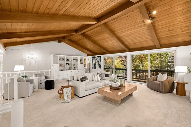 $1,200,000 | 6212 St Albans Circle, Edina, MN 55439