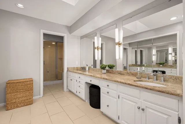 $1,200,000 | 6212 St Albans Circle, Edina, MN 55439