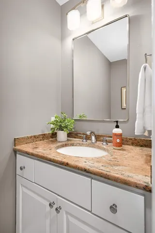 $1,200,000 | 6212 St Albans Circle, Edina, MN 55439