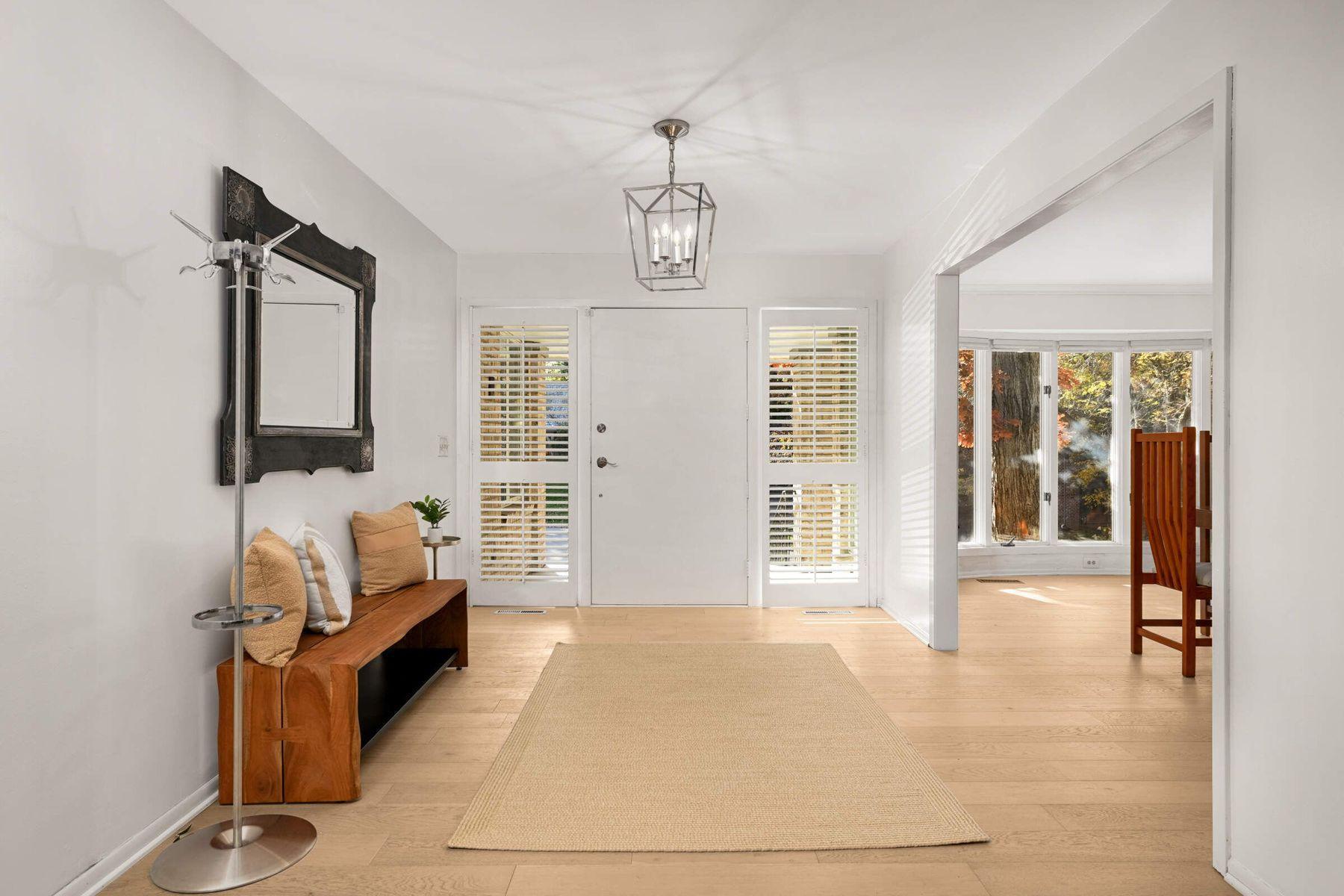 6212 St Albans Circle Edina, MN 55439 - Photo 4 of 49