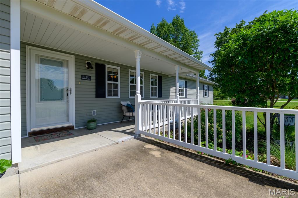 23841 Raspberry Lane Waynesville, MO 65583 - Photo 5 of 70
