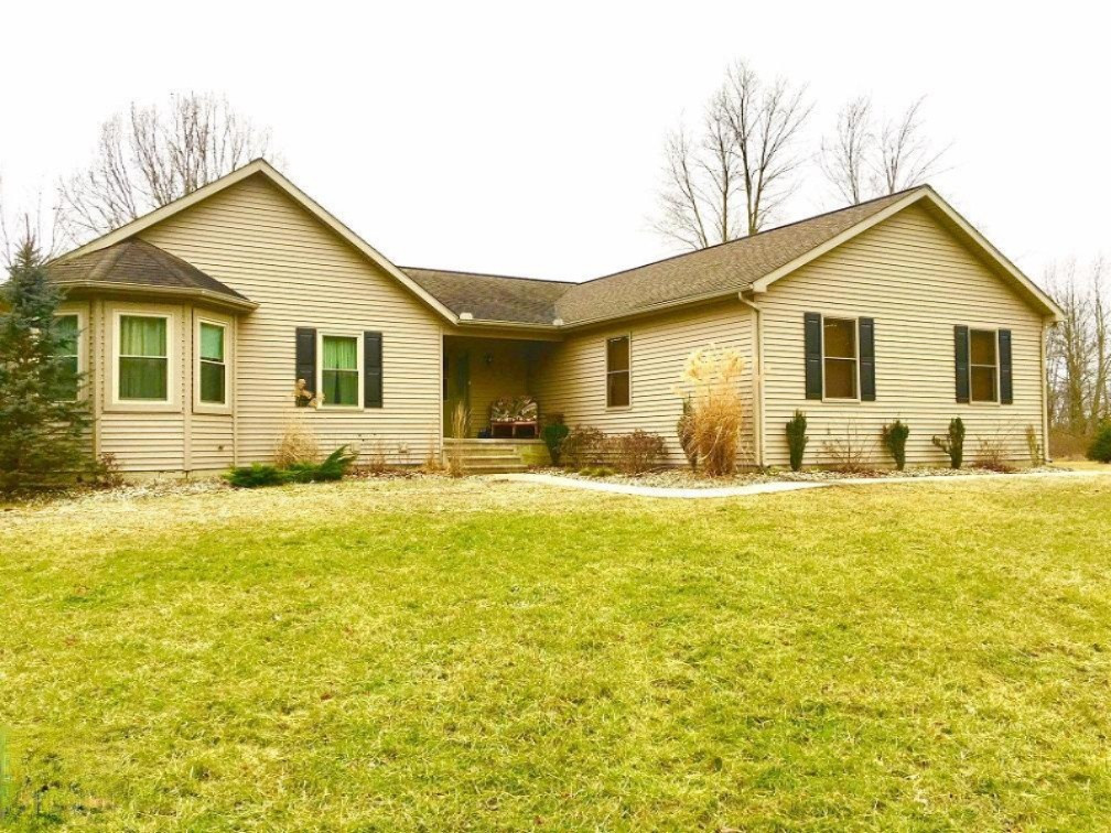 9695 West Chicago Road Allen, MI 49227 - Photo 1 of 65 IMG_5719