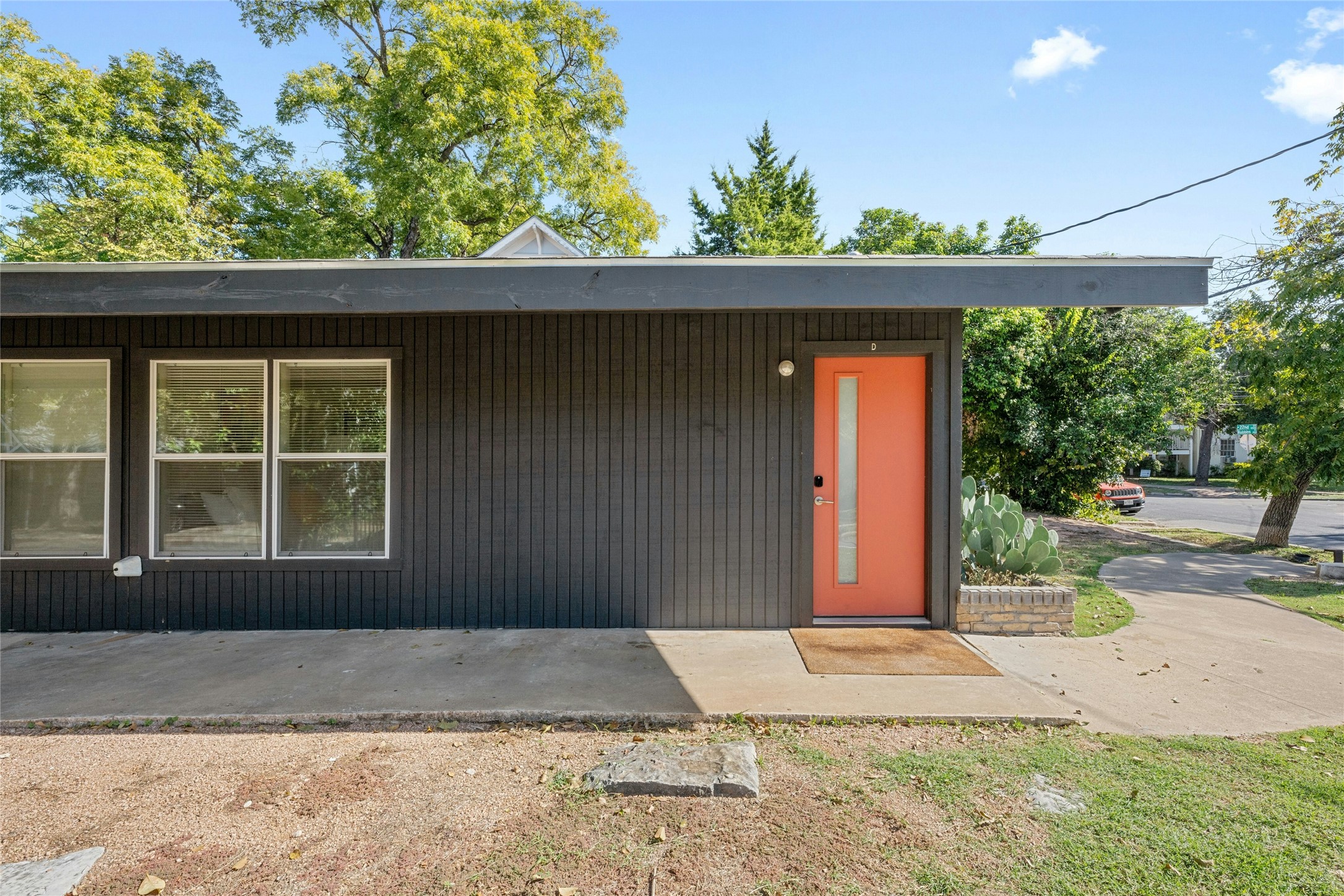 2201 Leon Street, Unit D Austin, TX 78705 - Photo 2 of 24 a front view of a house