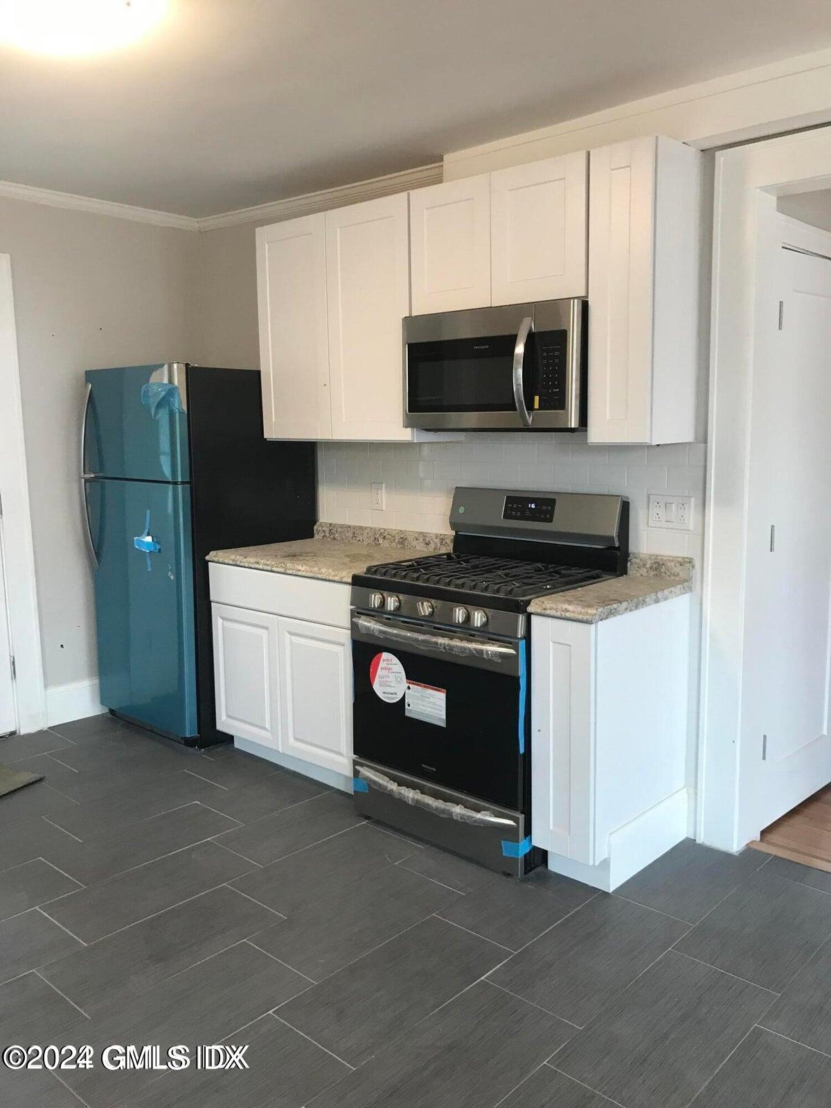 53 Richland Road, Unit 1 Greenwich, CT 06830 - Photo 3 of 11 20221007153926545221000000-o