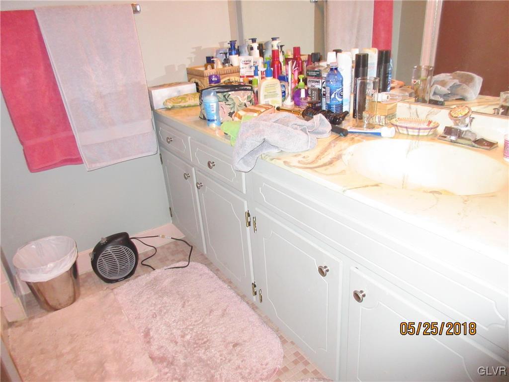 411 Spring Street Bethlehem, PA 18018 - Photo 8 of 9 Gallery Image 8