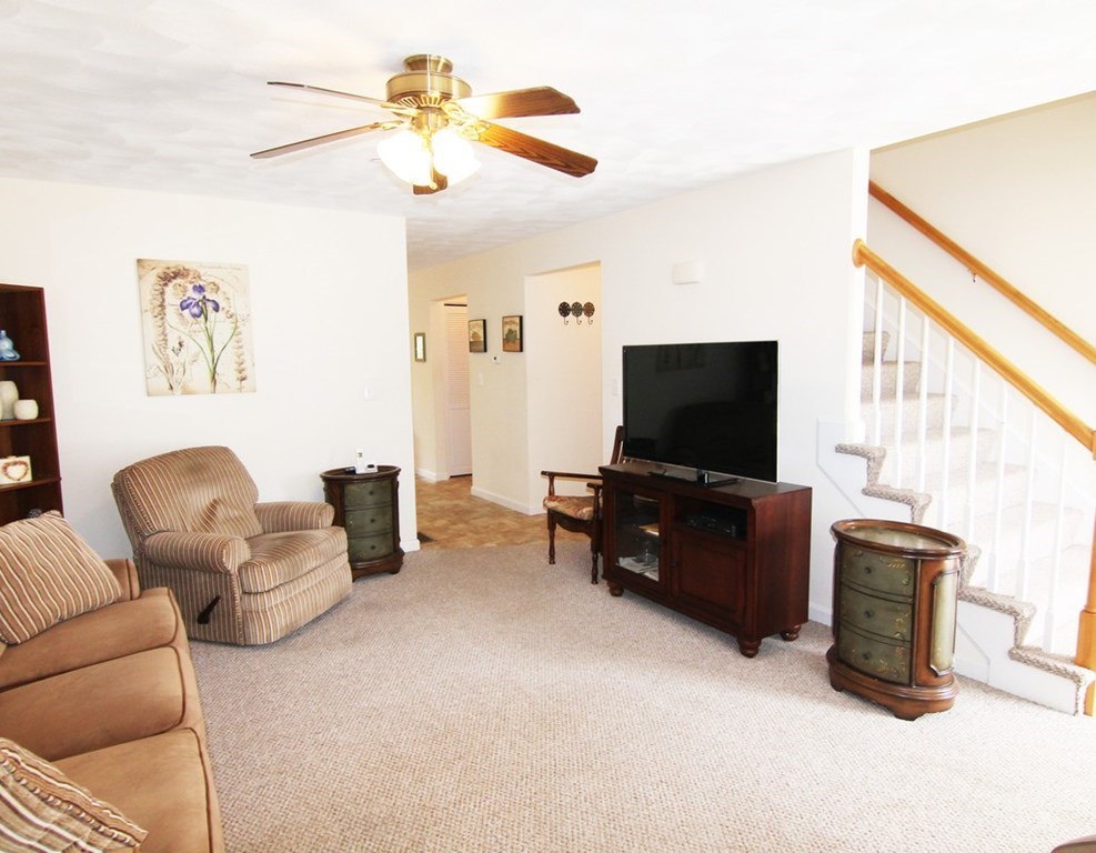 159 Allen Road, Unit 53 Billerica, MA 01821 - Photo 3 of 19
