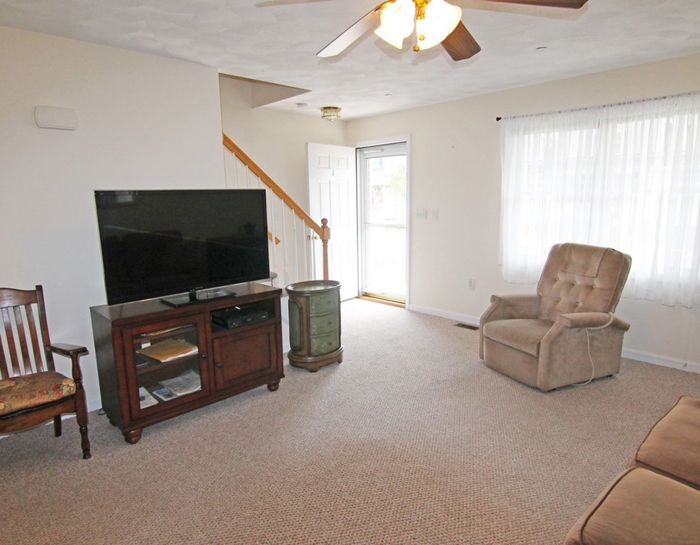 159 Allen Road, Unit 53 Billerica, MA 01821 - Photo 4 of 19