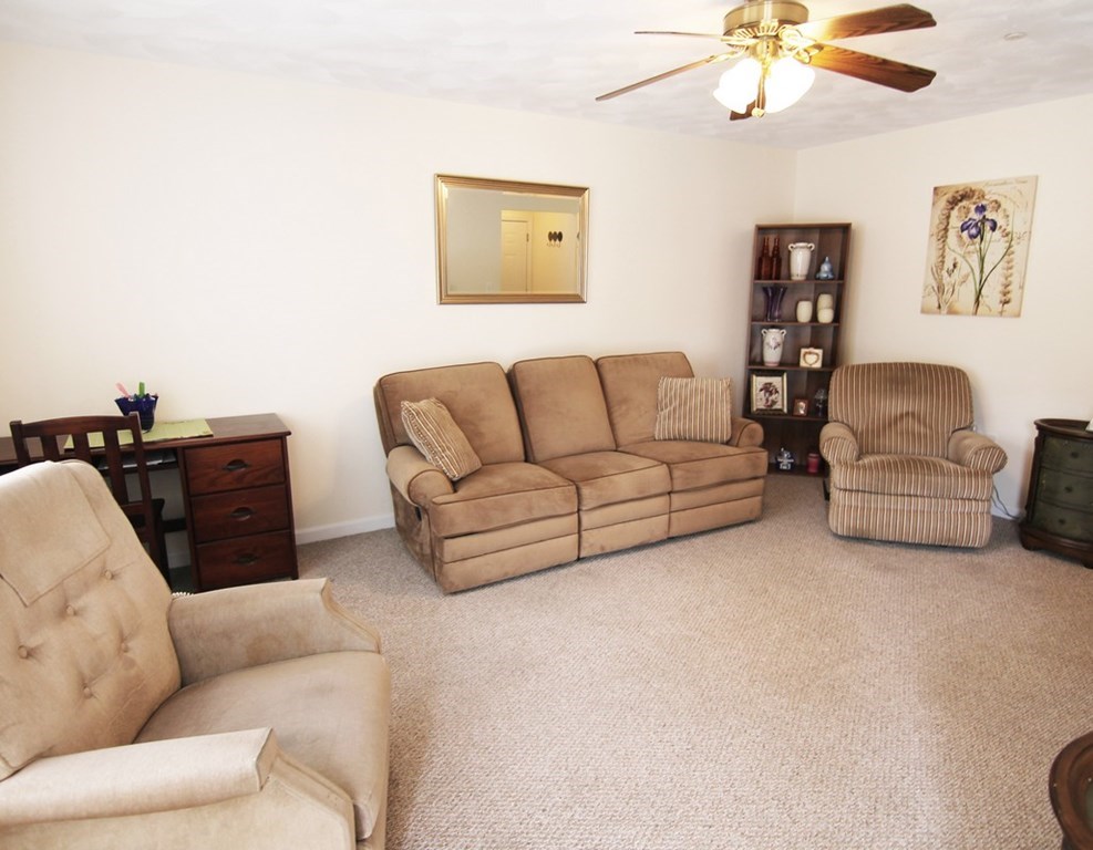 159 Allen Road, Unit 53 Billerica, MA 01821 - Photo 5 of 19
