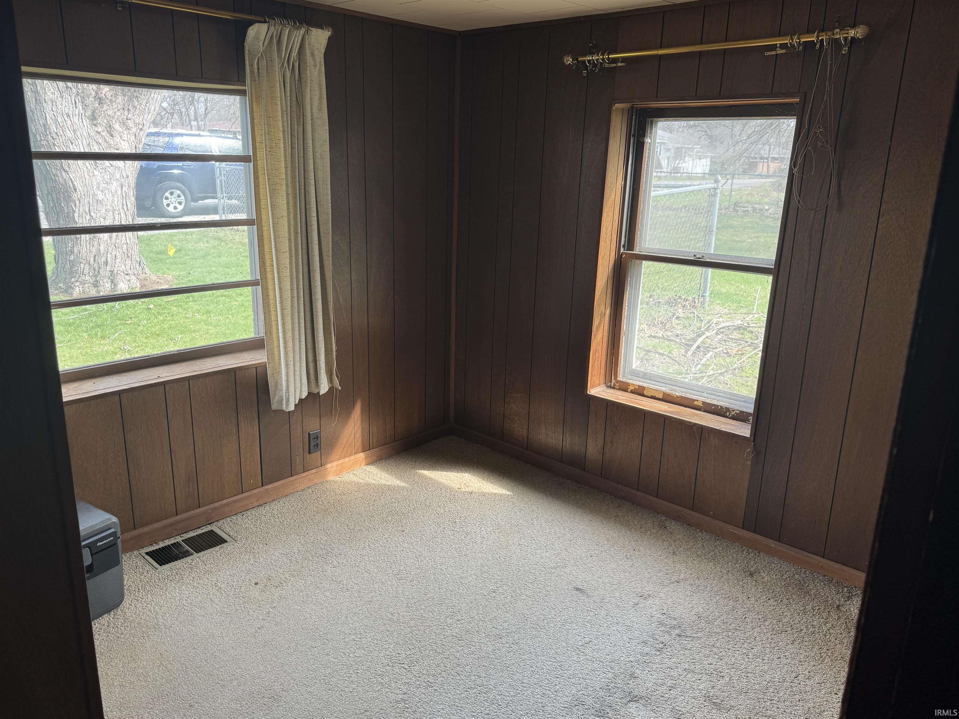 52701 Emmons Road South Bend, IN 46637 - Photo 11 of 25 Gallery Image 11