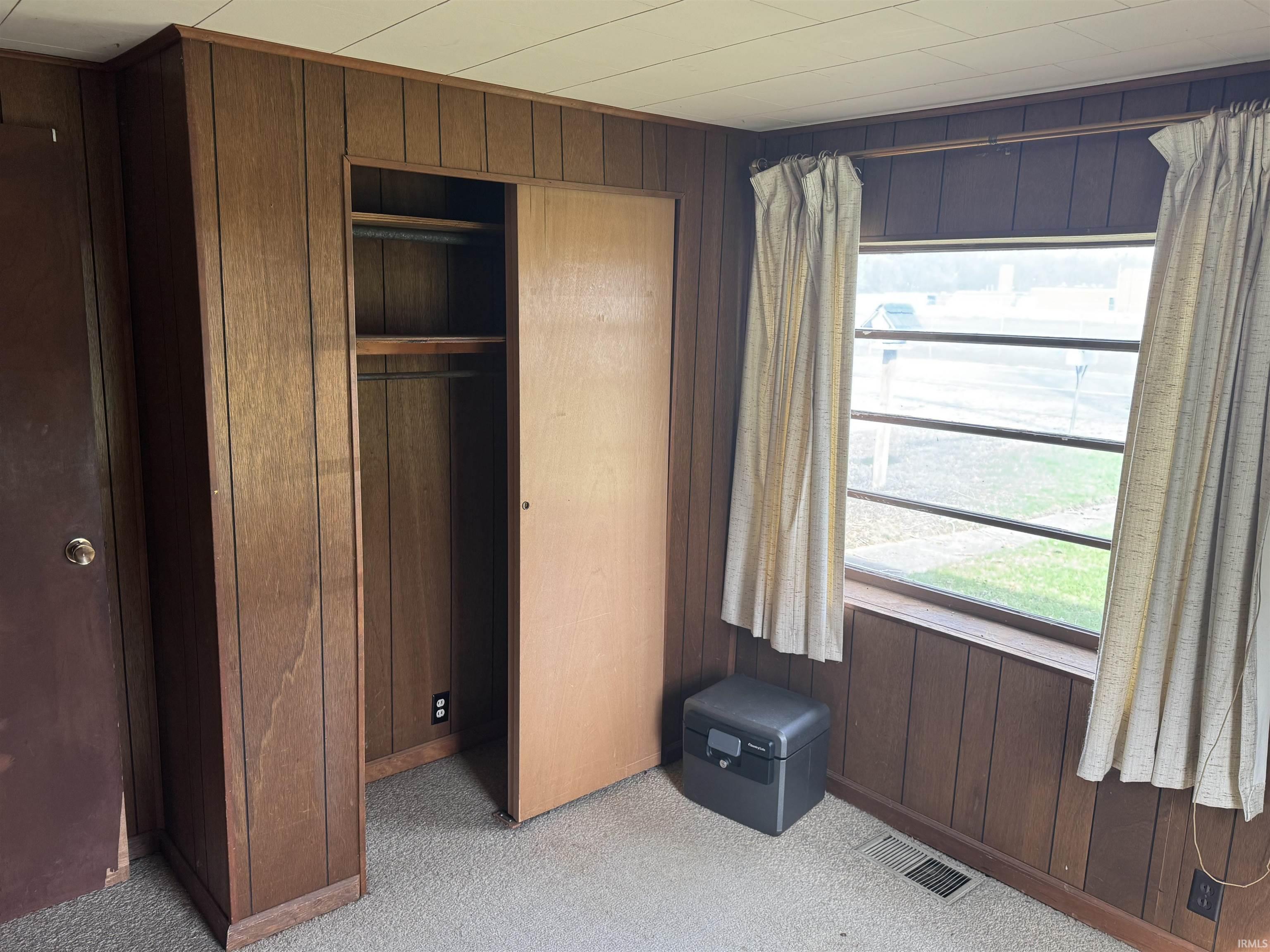 52701 Emmons Road South Bend, IN 46637 - Photo 12 of 25 Gallery Image 12